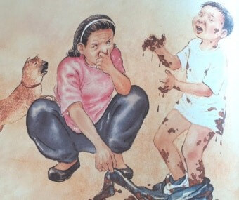 똥통에-빠져-온몸에-똥이-묻어있고-엄마가-코를-막고-씻겨주는-그림