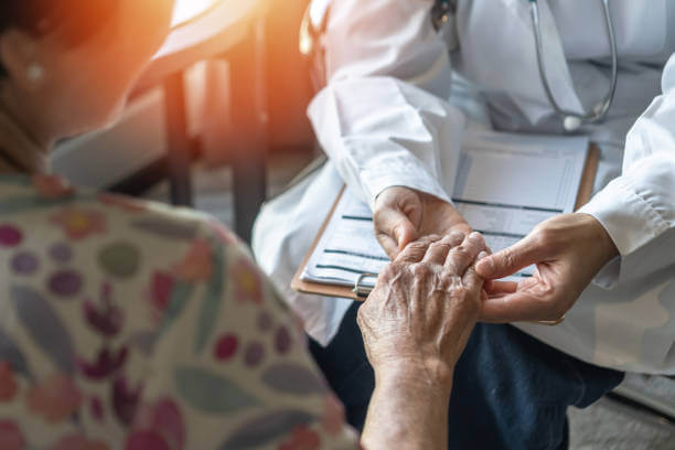 손떨림이 파킨슨병 신호일까? 병원에서 받는 파킨슨병 검사 방법