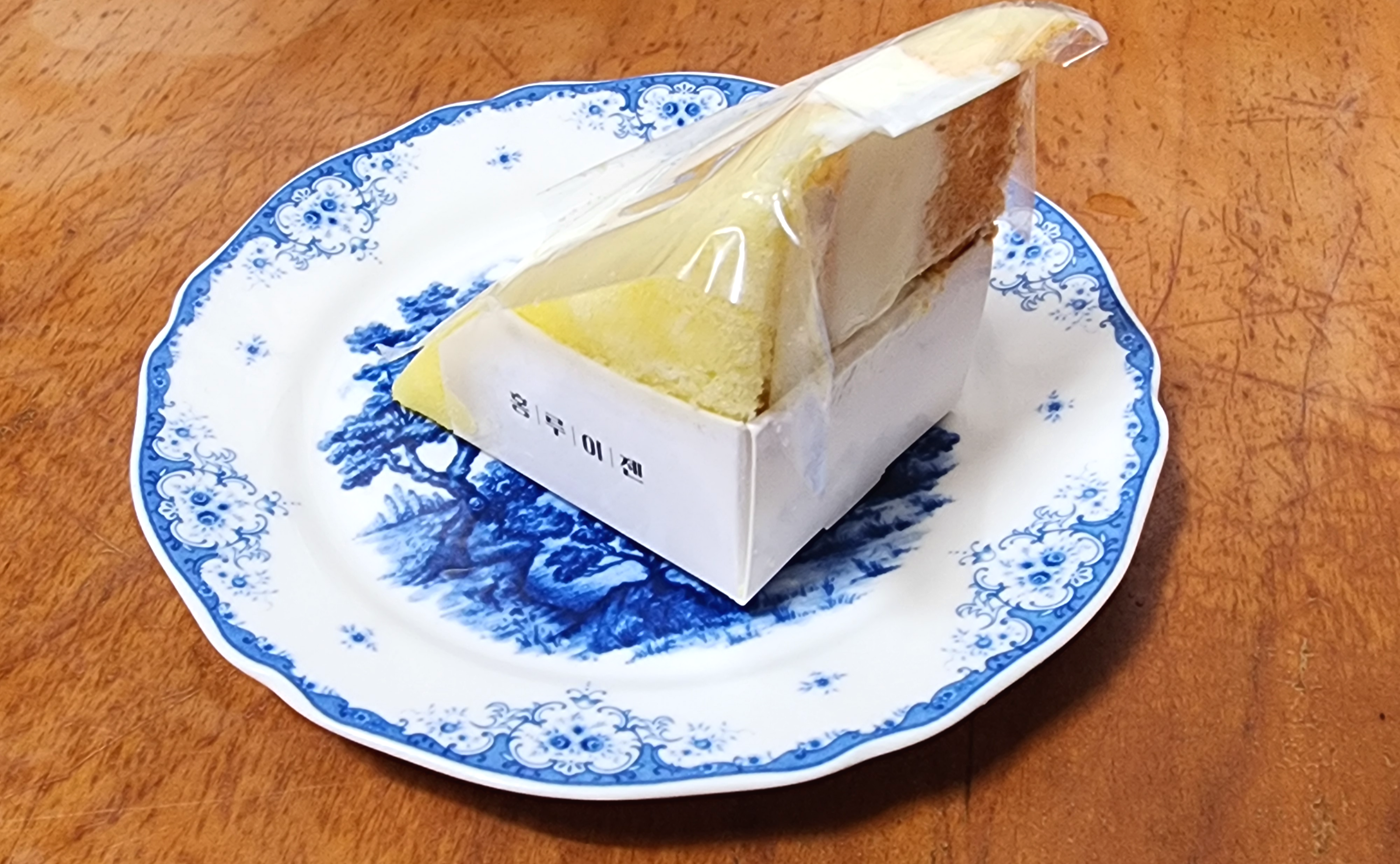 홍루이젠우유퐁당케익샌드플레인