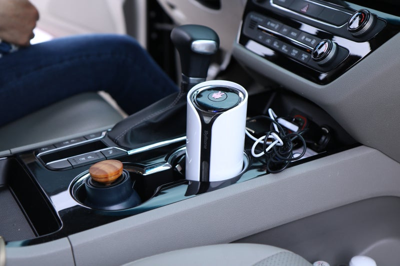 아이 탑승 차량의 미세먼지 위험을 강조한 이미지