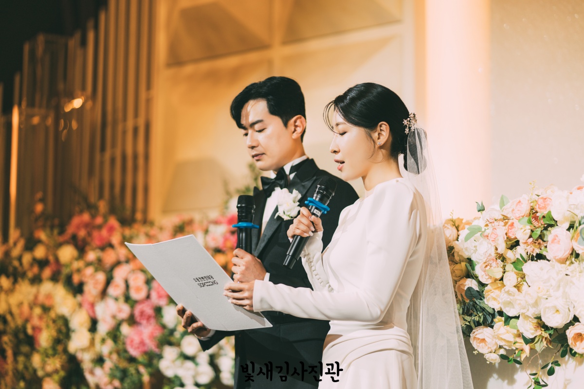 소풍컨벤션웨딩 라온제나홀 본식스냅 서브스냅 25