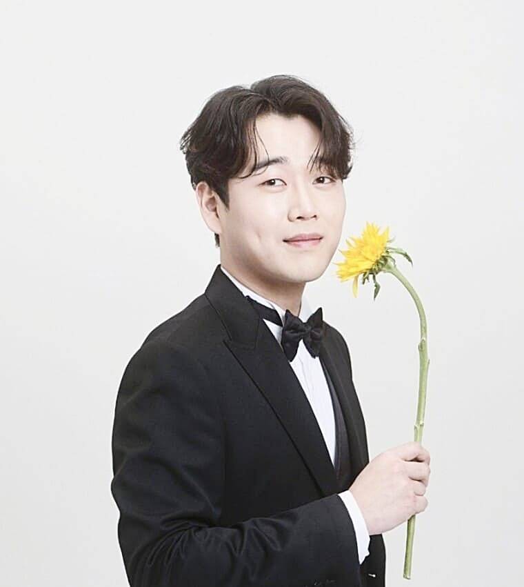 가수-황영웅