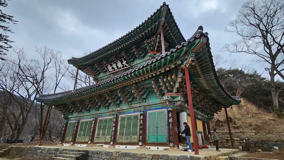 공주 마곡사 : 유네스코 세계유산이 품은 춘마곡의 아름다움과 백범의 발자취를 따라서