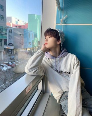 윤산하 뮤지컬 배우