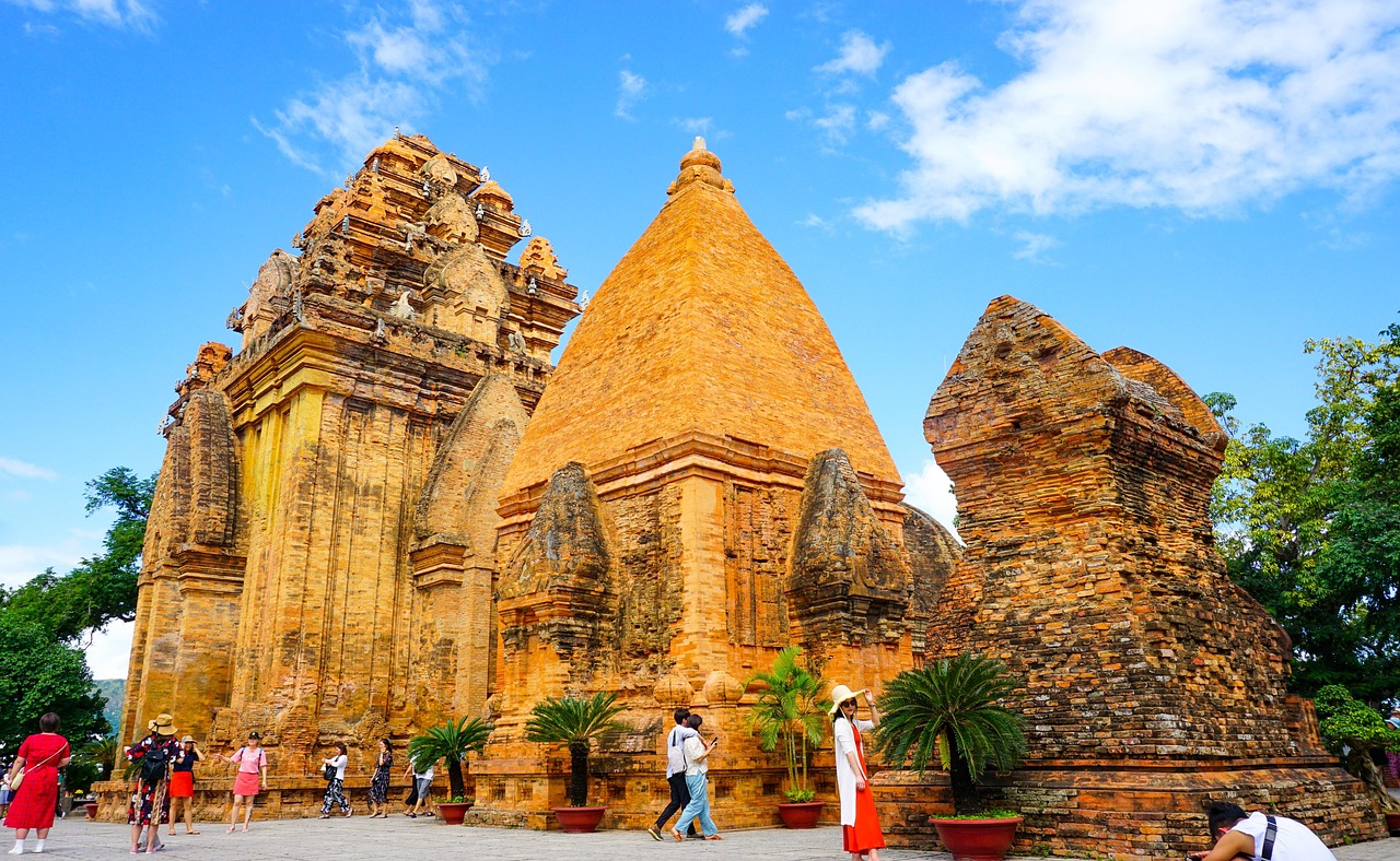 Po Nagar Cham Towers 관련 이미지