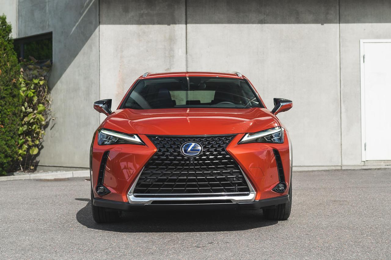 2024 렉서스 UX 하이브리드 외부디자인