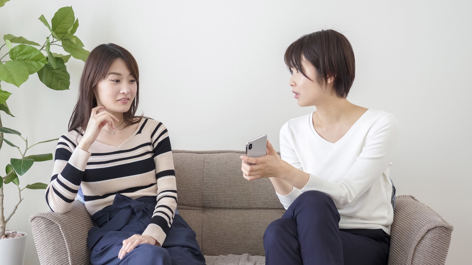 야 내가 니 (남편 여동생) 남편 뭐라고 저장해야돼?