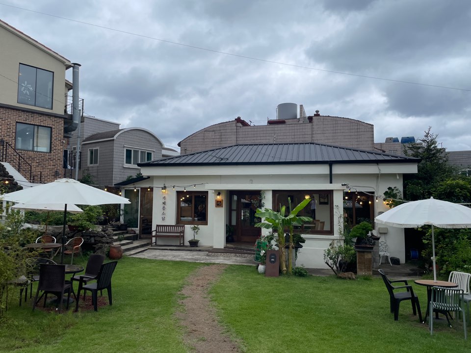 용소담-카페-외관