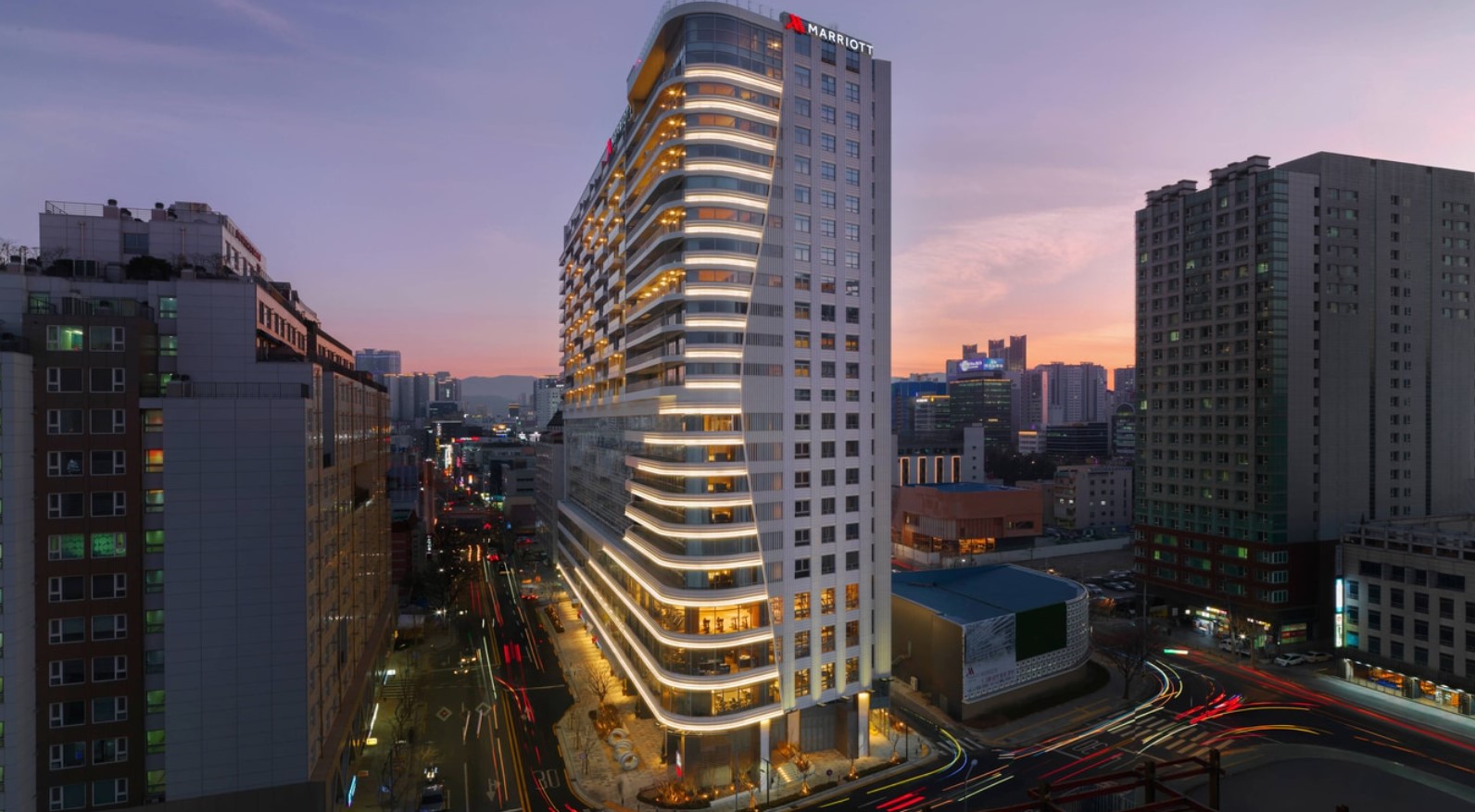 대구-메리어트-호텔-외관