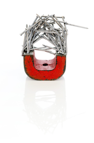 자석은 왜 서로 끌어당기거나 밀어낼까