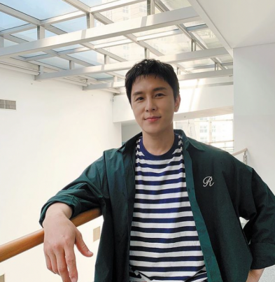 김동완