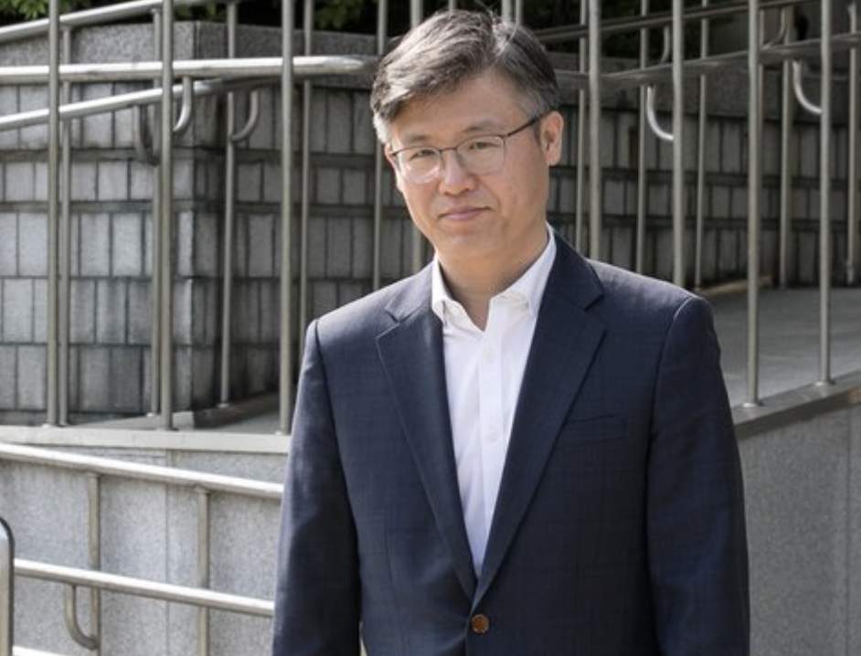 정호성 사면