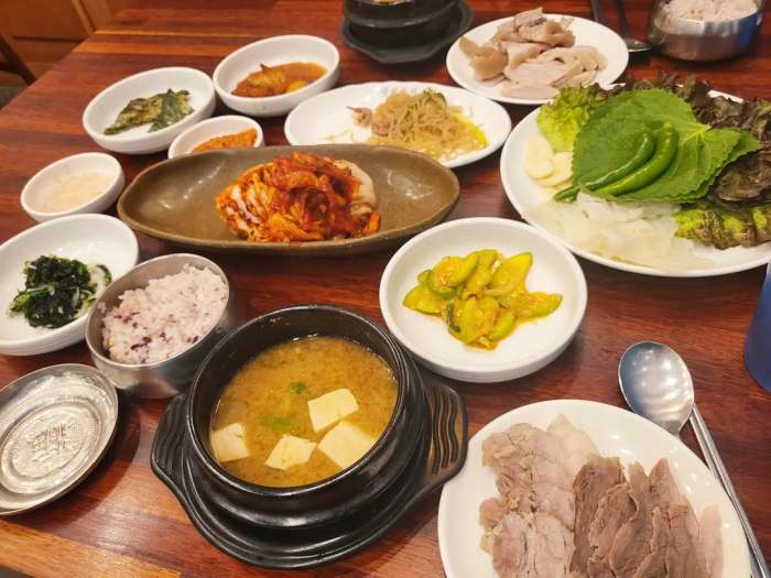 잠실새내 신천 맛집 추천 생방송투데이 수도권 최고의 보쌈 TOP10 꼬막김치보쌈 오늘방송 빅데이터 랭킹 맛집