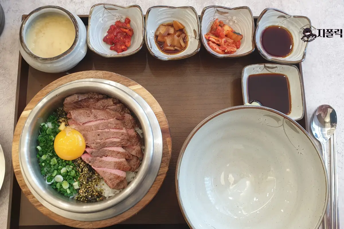 솥뜨락-수비드스테이크솥밥-한상