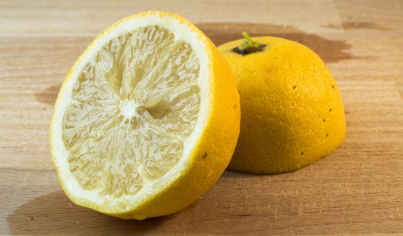 신 음식을 먹는 상상만 해도 침이 고이는 이유