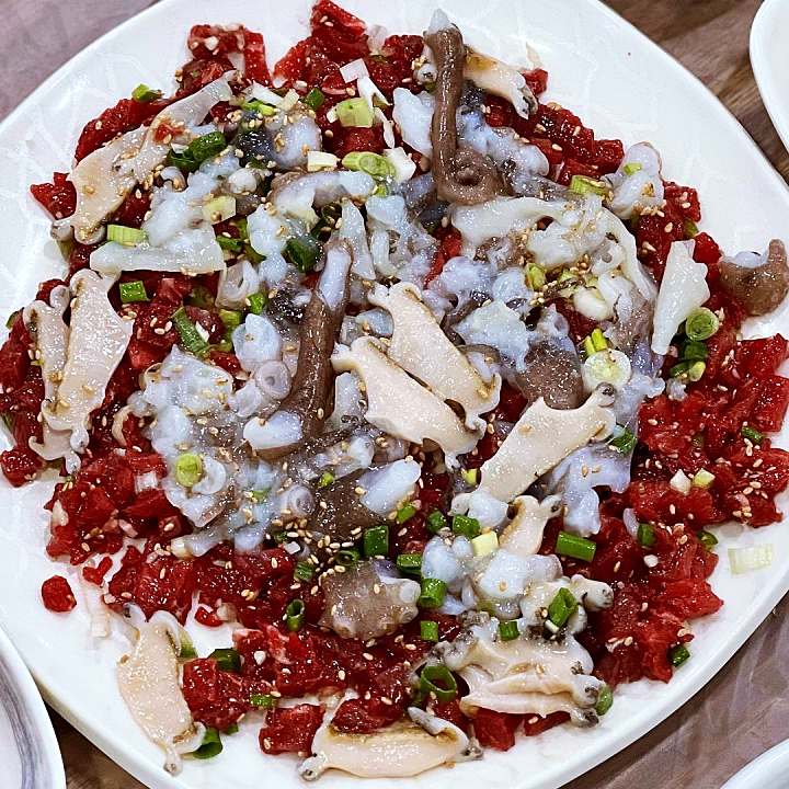 생생정보 산낙지 전복 육회 삼합 탕탕이 맛집