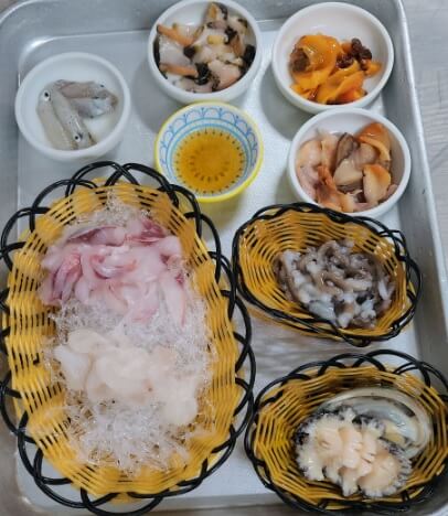 생생정보 믿고 떠나는 스타의 고장 배우 이동준과 함께한 통영 여행, 만지도 연대도 배편, 정숙이네 한상, 통영 해상택시, 향수공방 루미노소,동피랑와팡