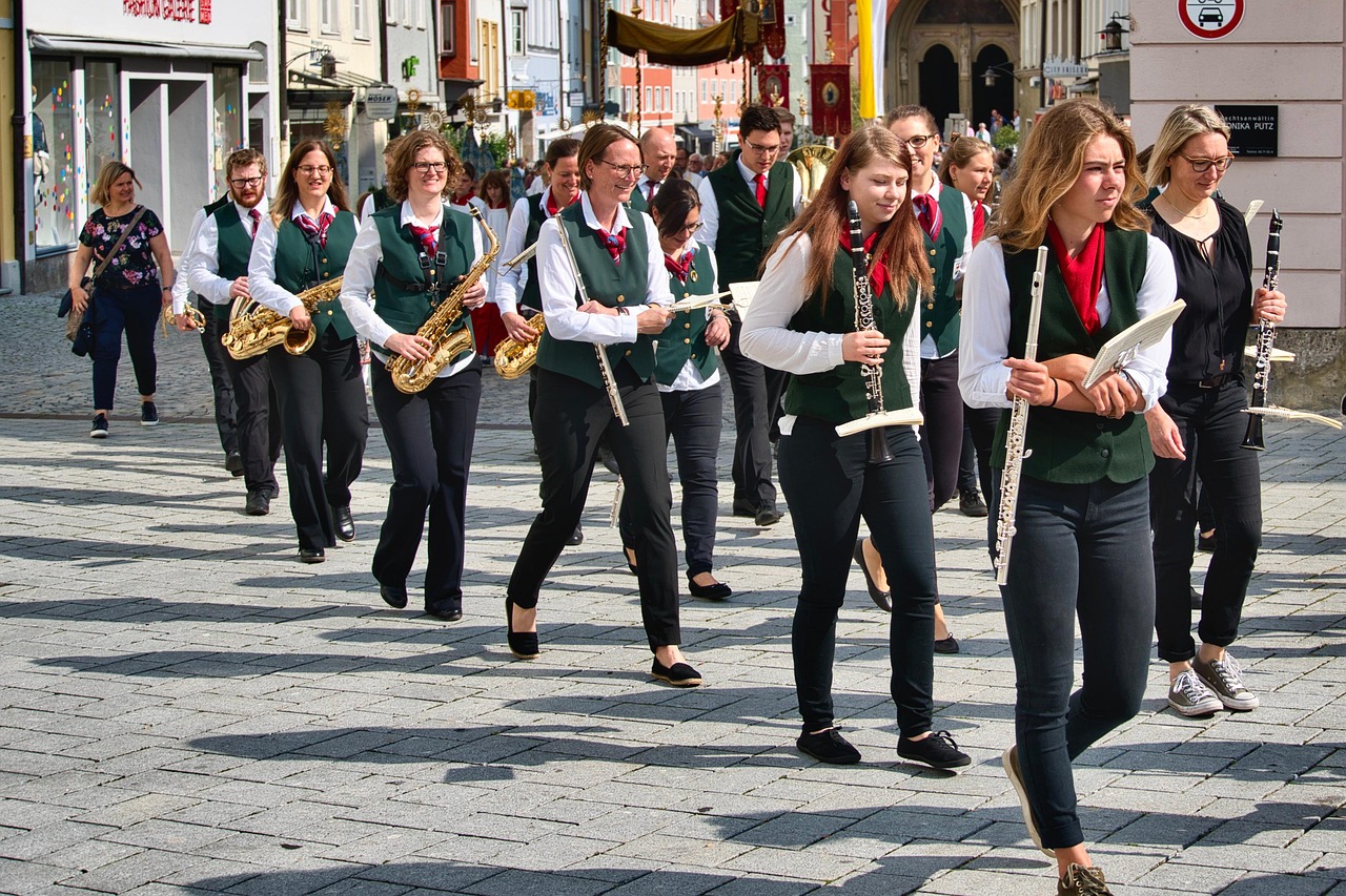 전세계 기념식 음악의 공통점