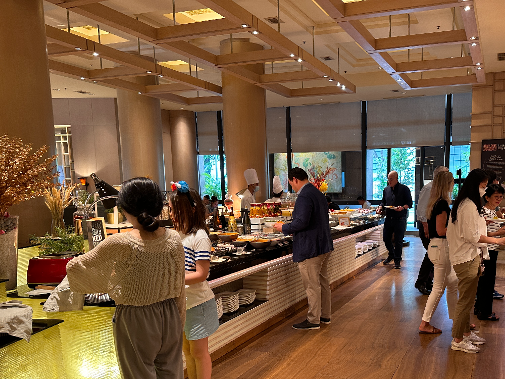 콘래드 센테니얼 호텔 조식