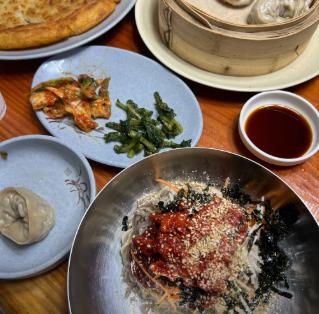 할매밥됩니까? 메밀피 김치만둣국 홍천 맛집 정보 