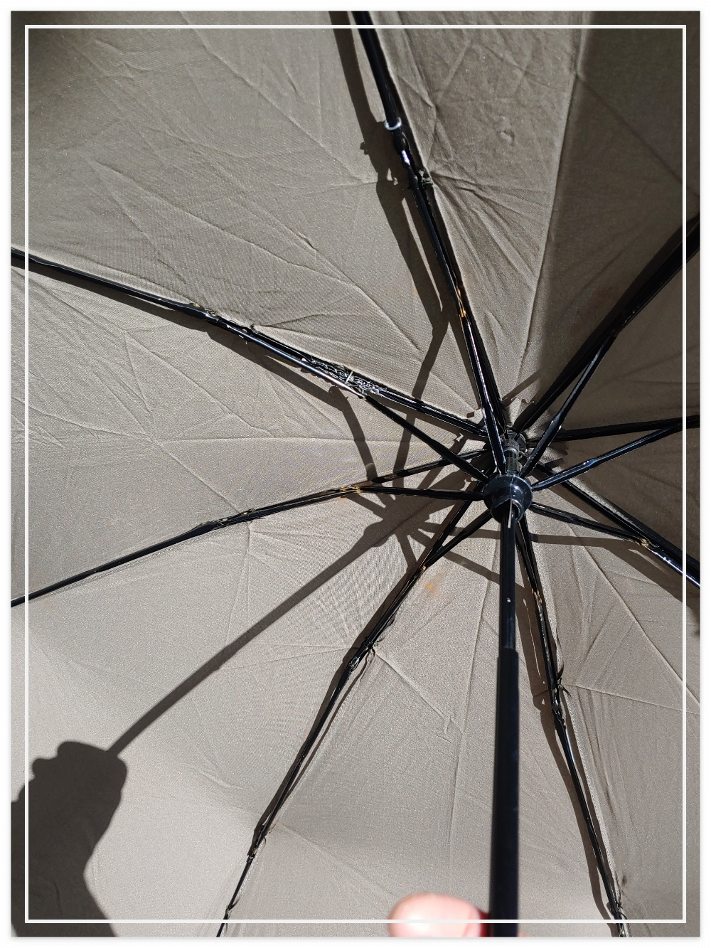 부암동서무소에서-고친-쑥색-3단-우산