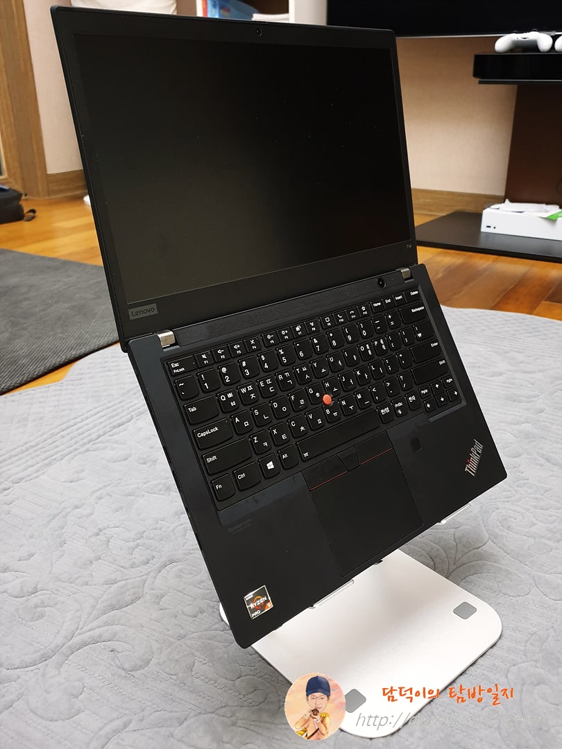 Thinkpad T14 거치 모습