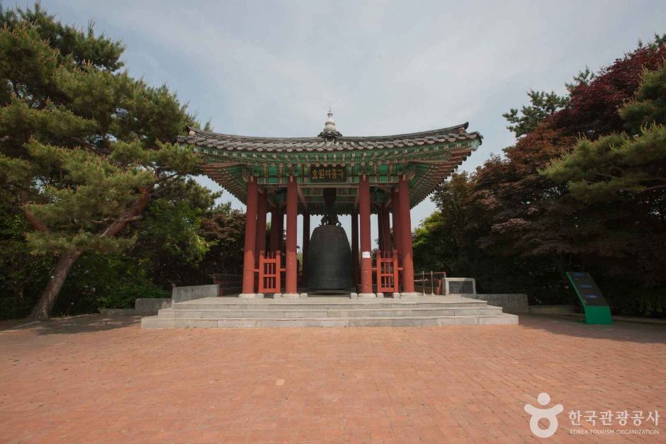 효원의 종 전면