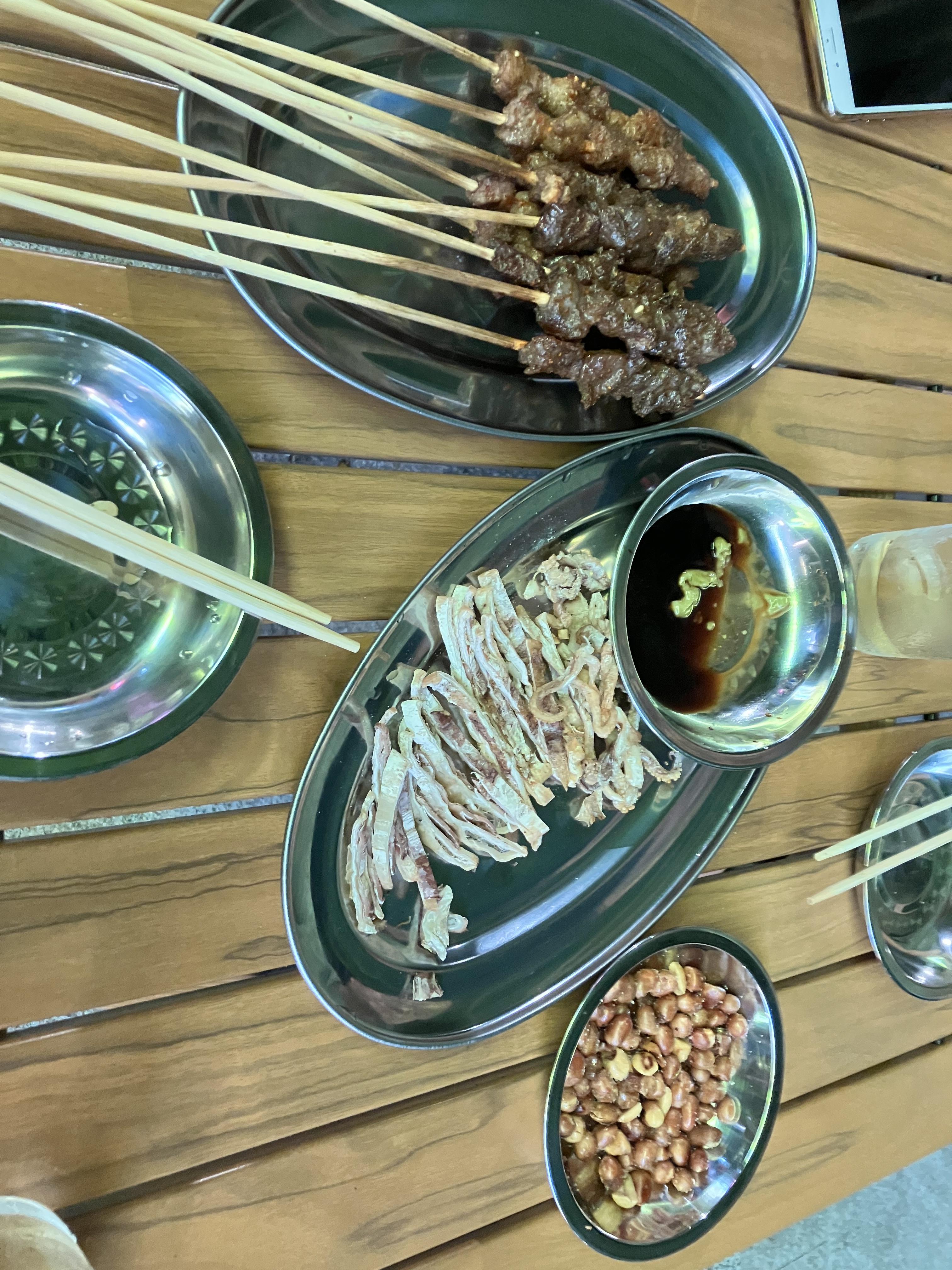 꼬치와 맥주 한잔