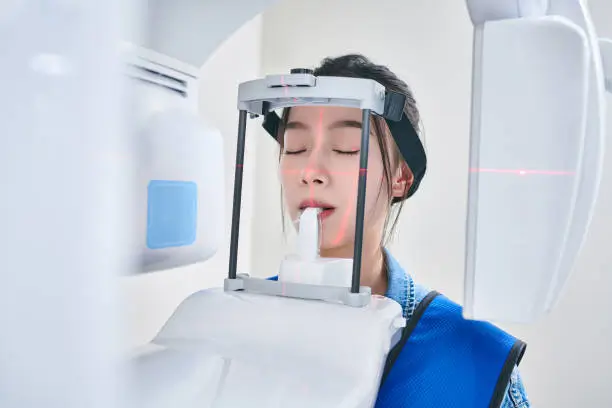 충치치료 받는 이미지