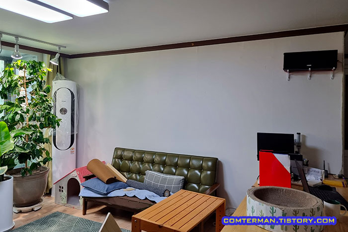 거실 벽 캣타워