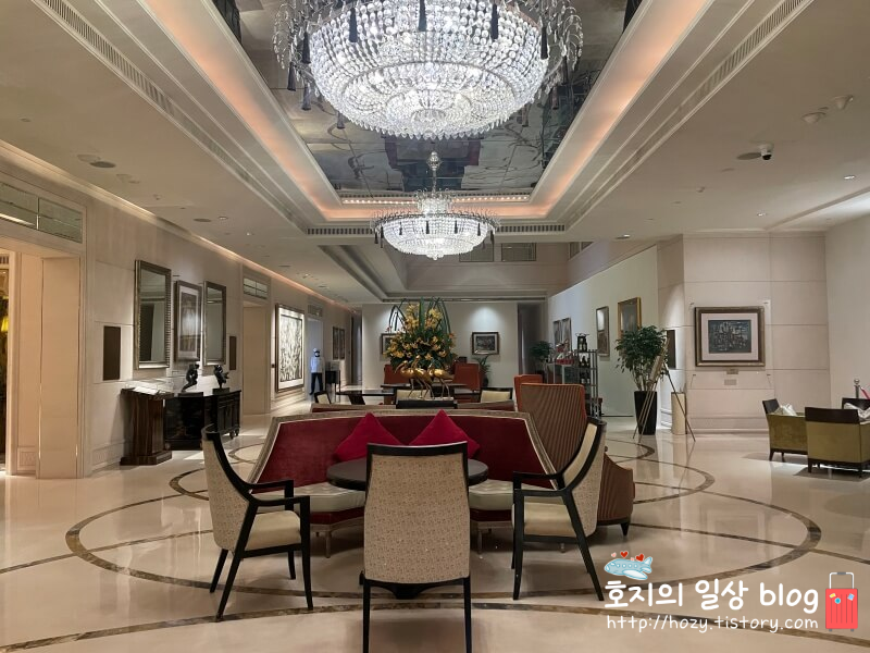 싱가포르 세인트레지스 로비 전경