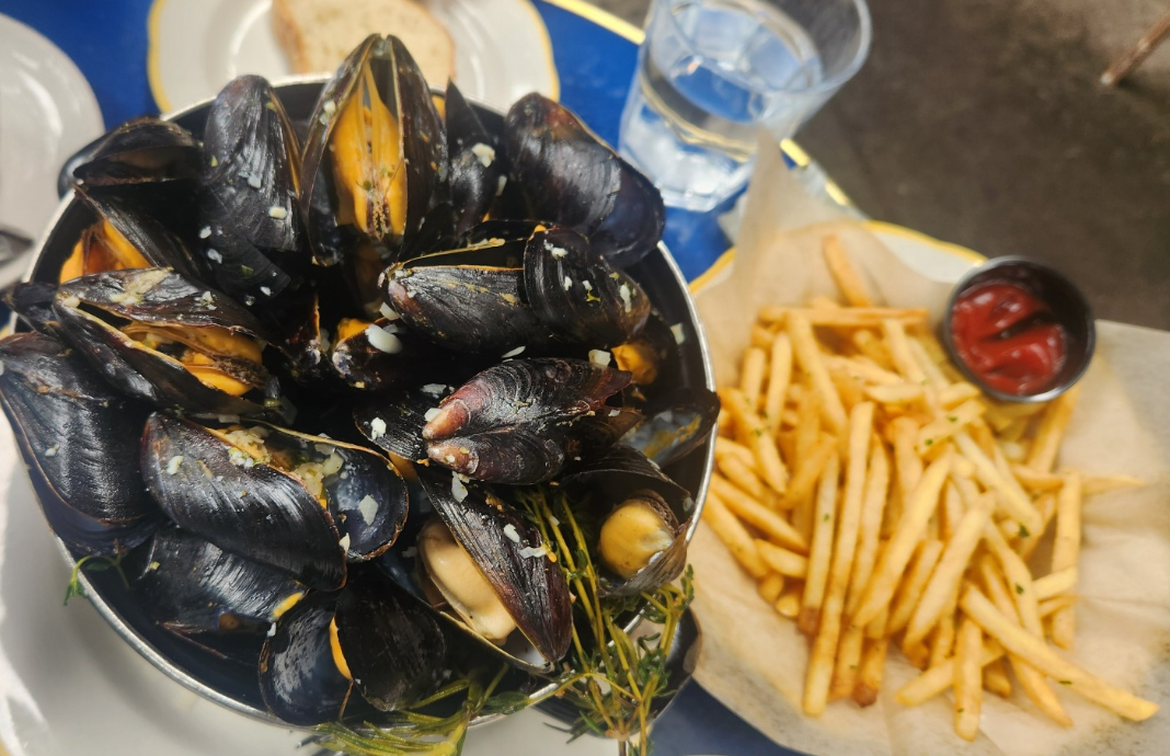 홍합찜 &amp; 감자튀김 (Moules Frites) 사진