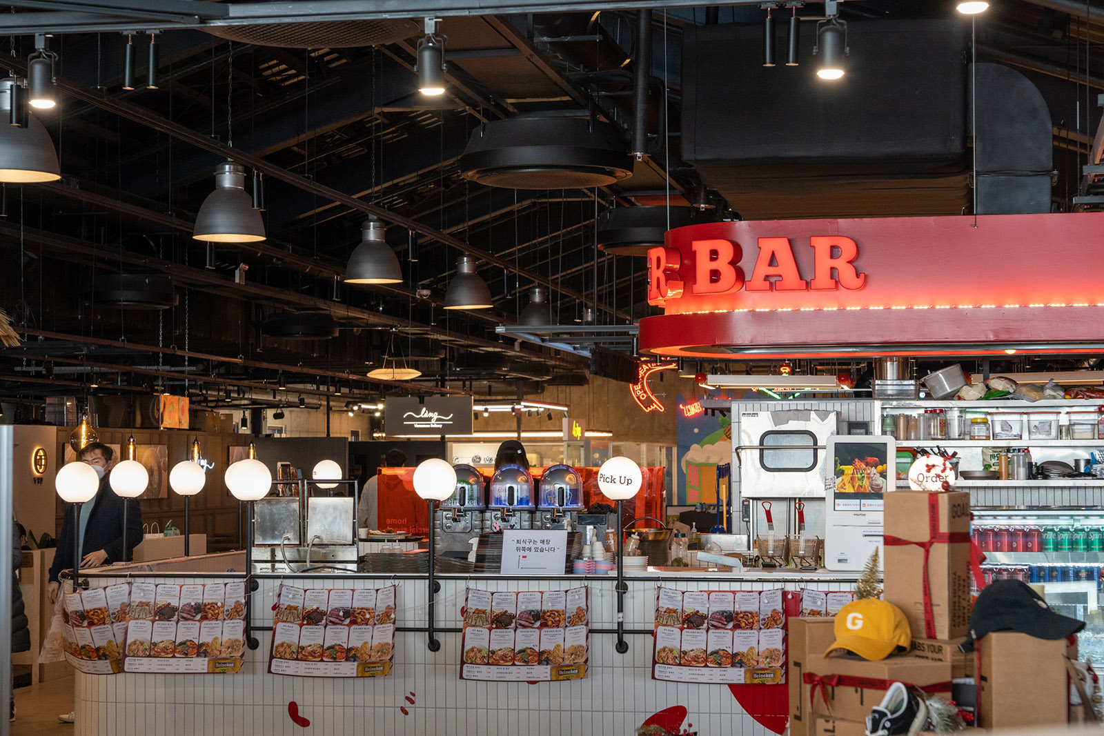 밀락더마켓(Millak the Market) 내부.