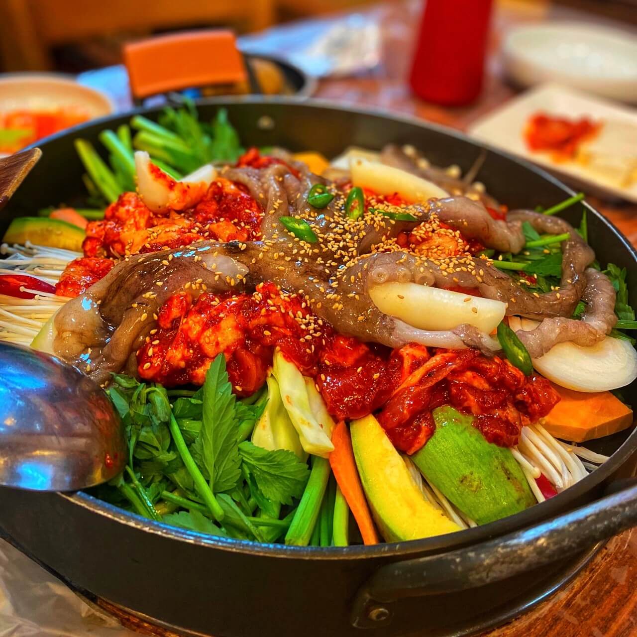 생생정보 고수의 부엌 목포 푸짐한 오리주물럭과 고소한 오리탕 맛집 목포관광오리탕