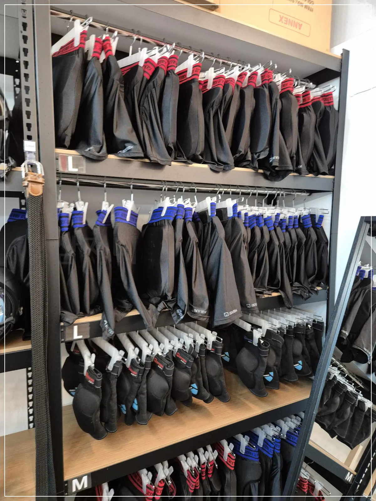 무주와우스키샵-엉덩이보호대-무릎보호대