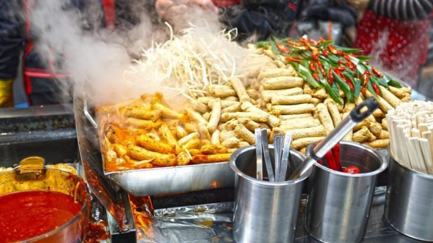 한국인이 가장 사랑하는 길거리 음식 BEST 10 ❘ 떡볶이부터 붕어빵까지 총정리