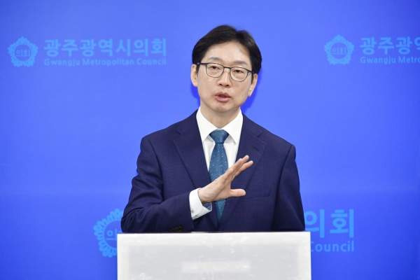 김경수 대통령 정무특보 프로필: 나이 학력 고향 盧 마지막 비서관의 18년 만 청와대 복귀