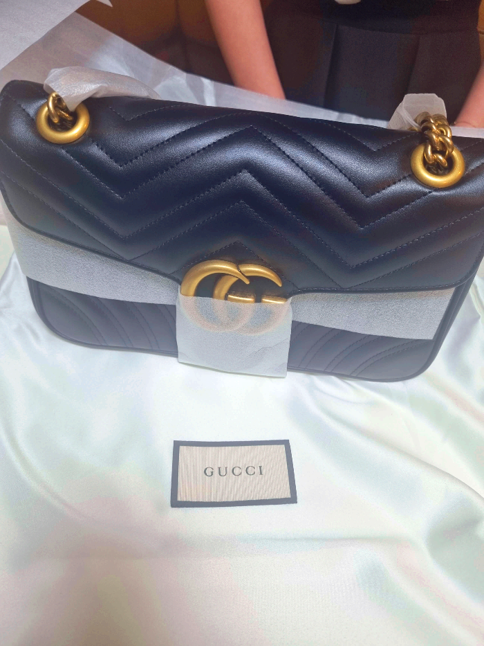 포장 뜯기 전 가방 모습