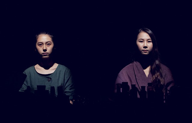 뮤지컬 배우 여자 2명