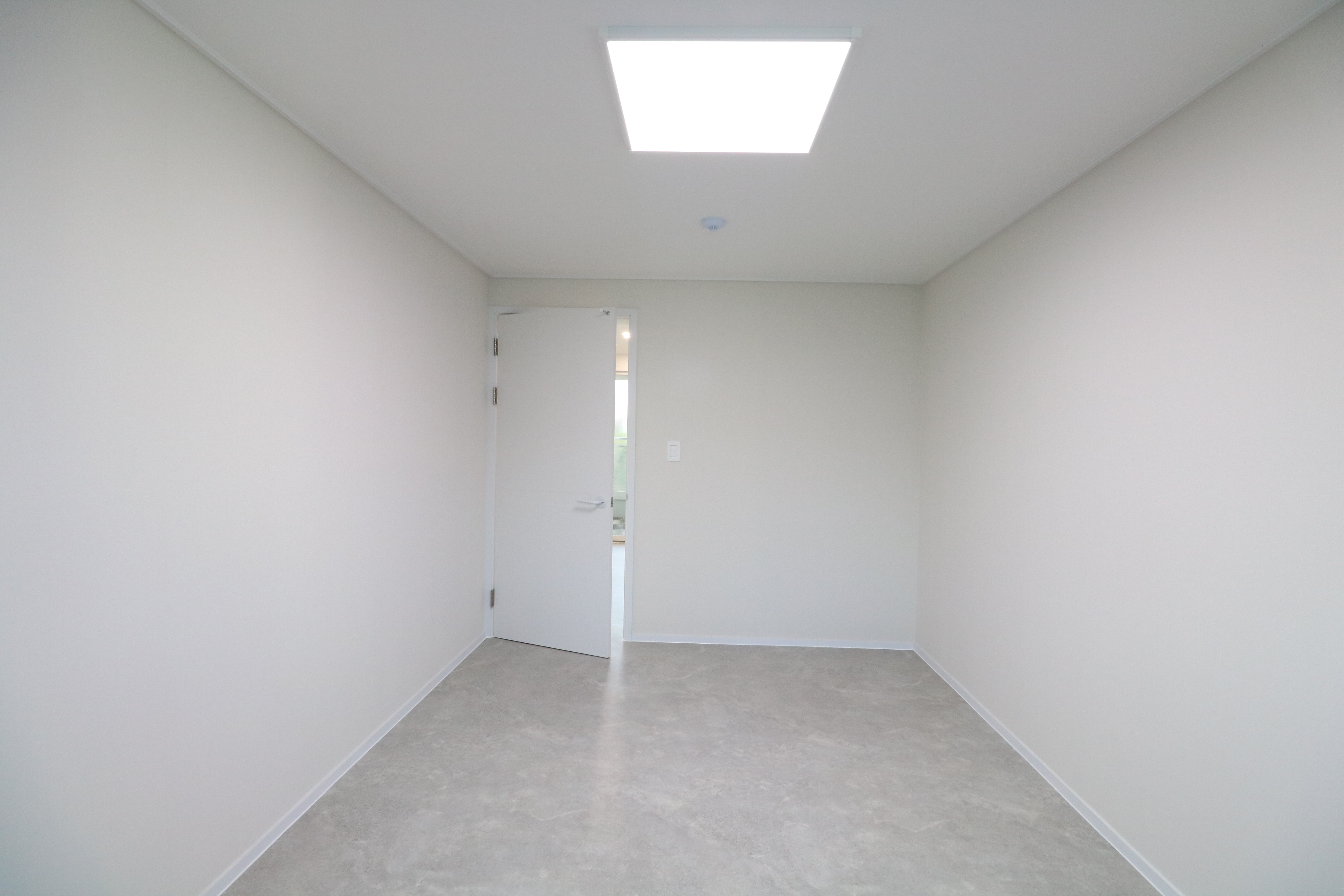 아파트 침실 인테리어 가구,분위기,조명 색상