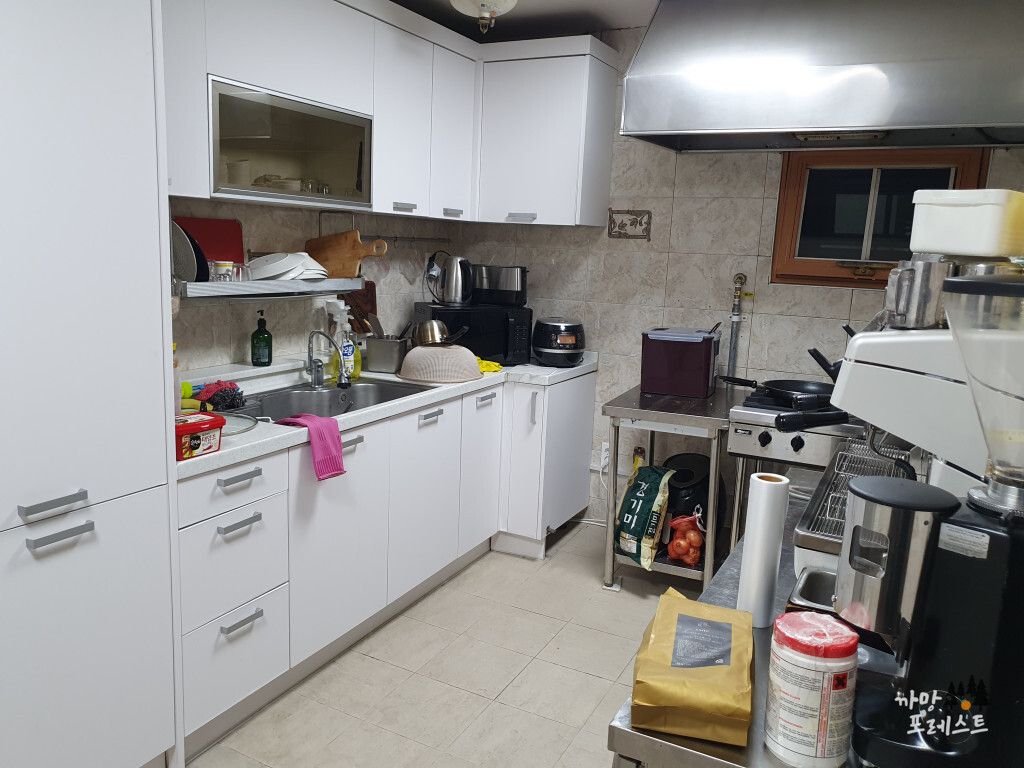 쿠주 소셜 하우스 부엌