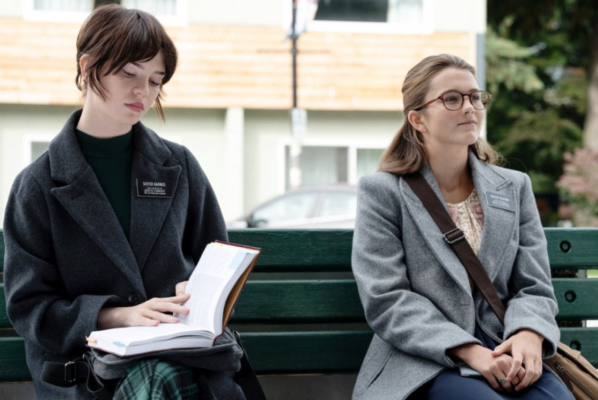 영화 <헤레틱> 뜻과 결말 해석 – 휴 그랜트 A24 공포 스릴러 (+OTT 정보)