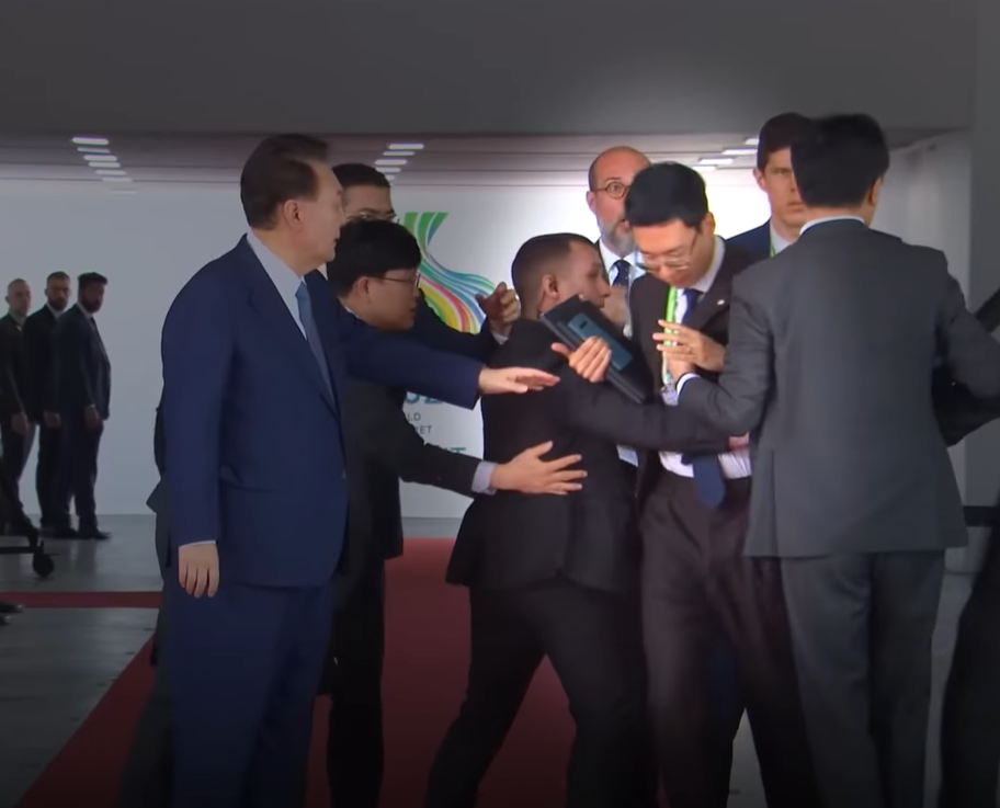 G20 윤석열 수행원 브라질 몸싸움, 실랑이, 통역요원 브라질 경호원