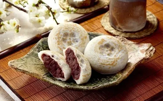 우메가에다모찌(梅ヶ枝餅)