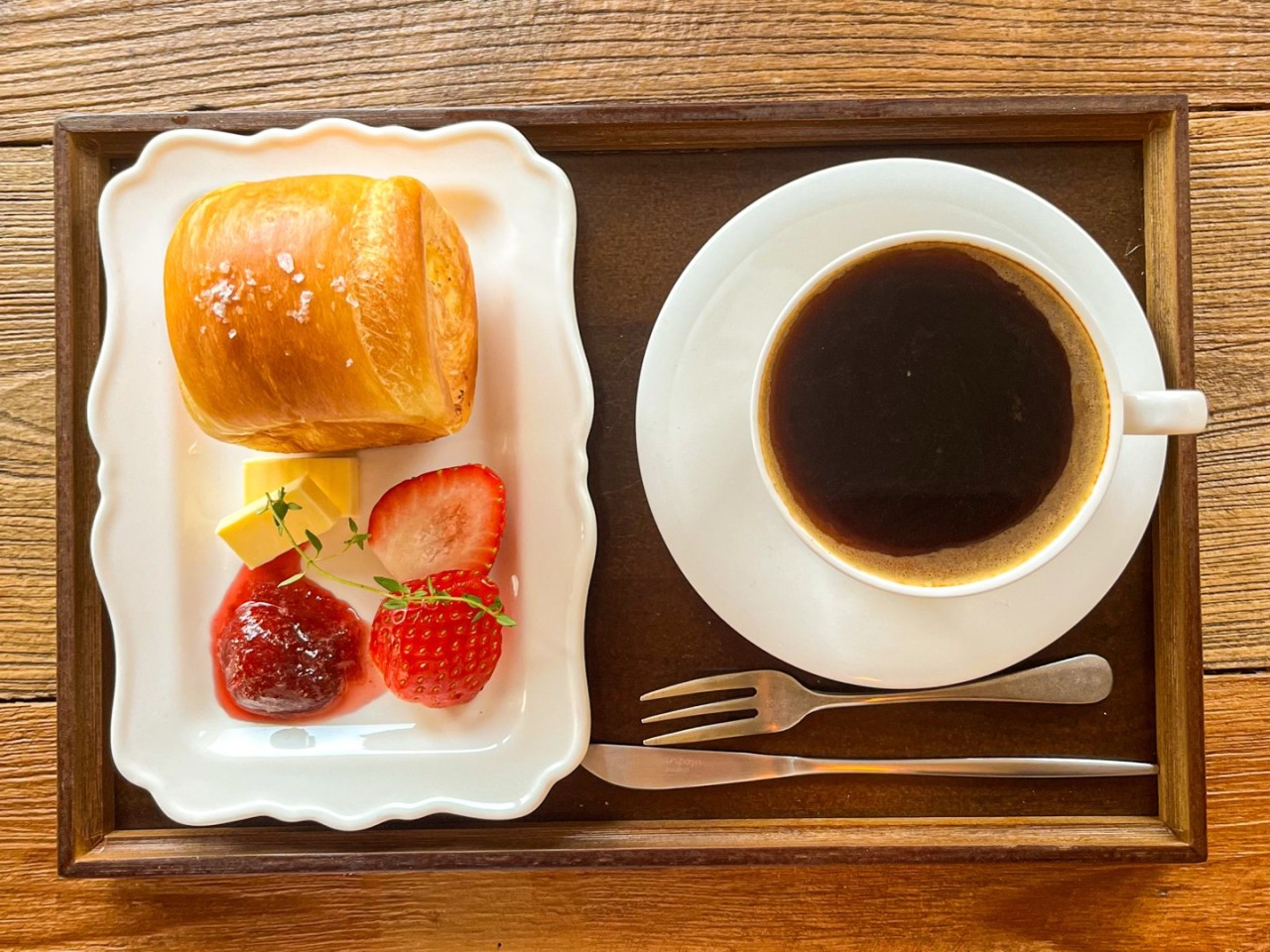 레스피레 소금빵과 커피