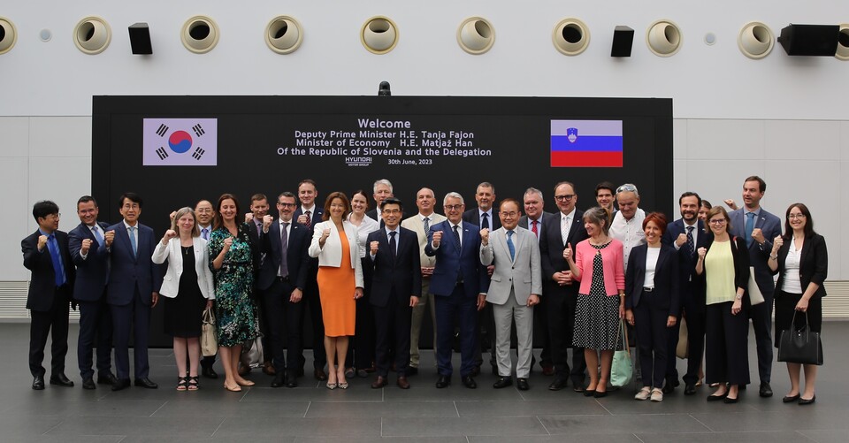 "미래 모빌리티 기술 극찬" 슬로베니아 경제사절단, 현대차그룹 남양연구소 방문