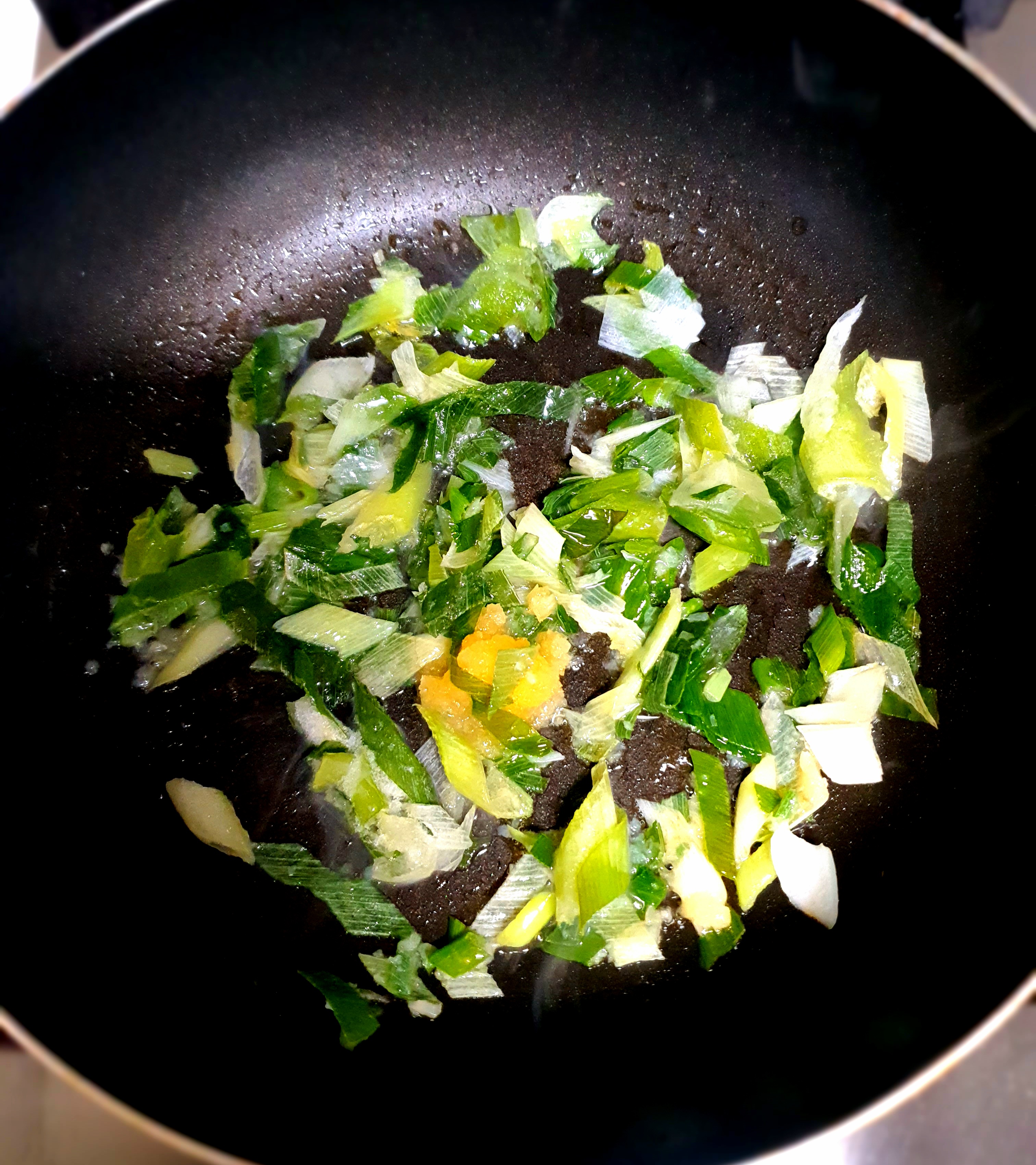 대파-기름을-냅니다.