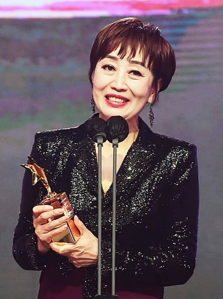 가수-하춘화