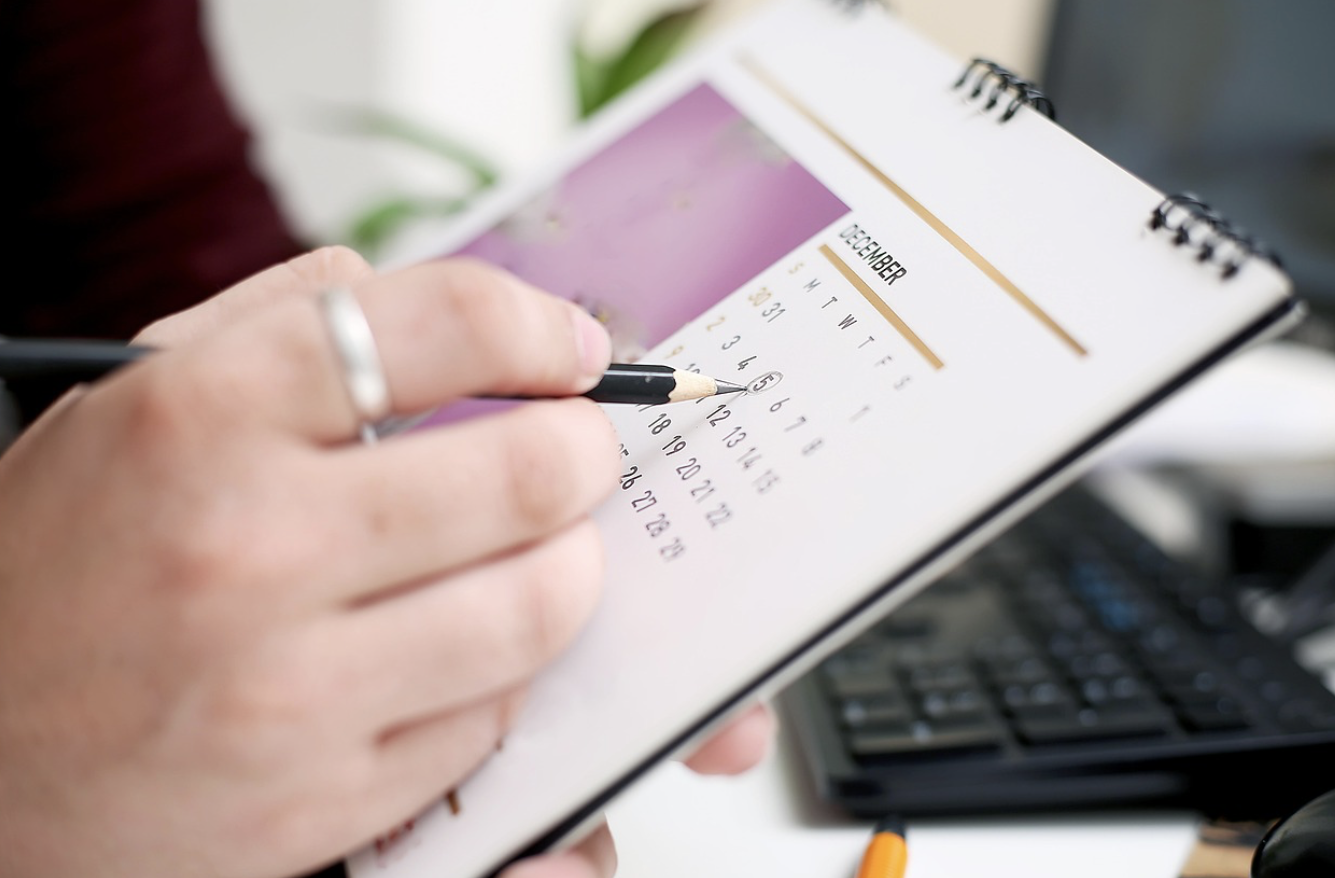 탁상 달력과 다이어리: 시간 기록의 오랜 여정