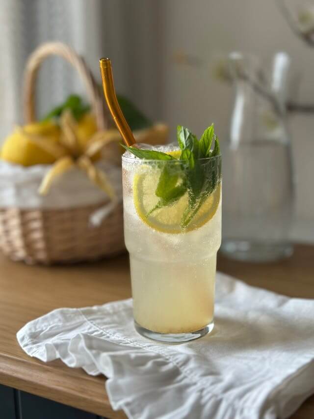 레몬즙 공복섭취, 정말 괜찮을까?